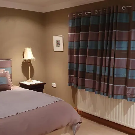 Lynster House 招待所 5*