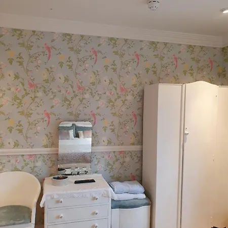 Lynster House 招待所