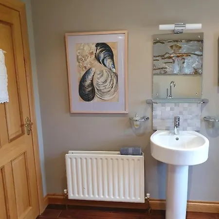 Lynster House Πανσιόν