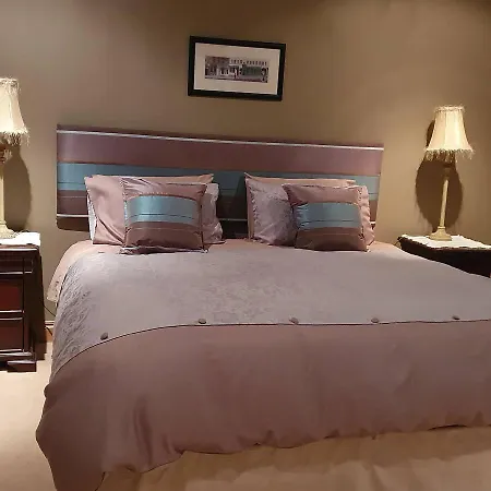Lynster House 招待所 5*