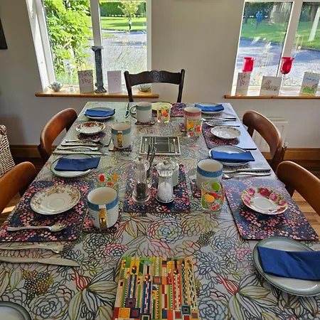 Lynster House Πανσιόν 5*