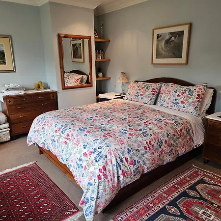 Lynster House 5*