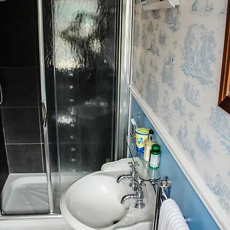 Πανσιόν Lynster House