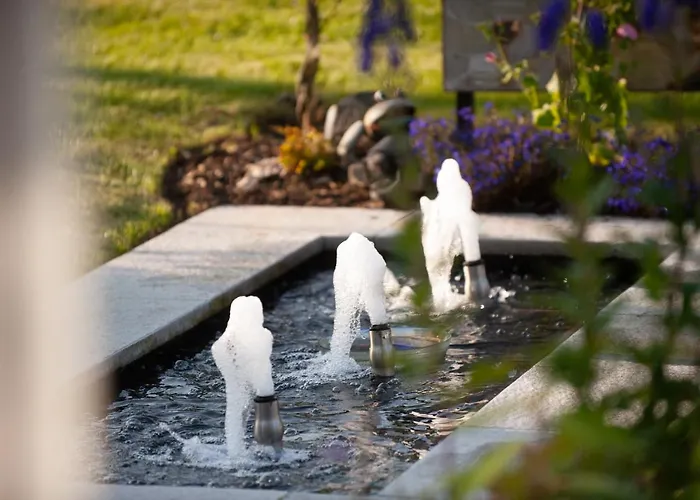 Lynster House Pensión 5*