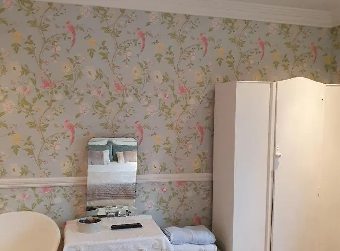 Lynster House Pensionat